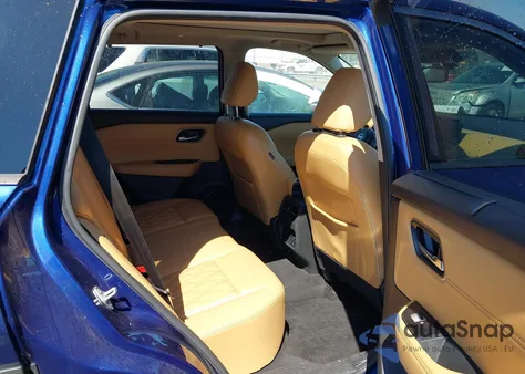 2021 Nissan Rogue Platinum Fwd z USA, uszkodzony, nr VIN JN8AT3DC8MW107788